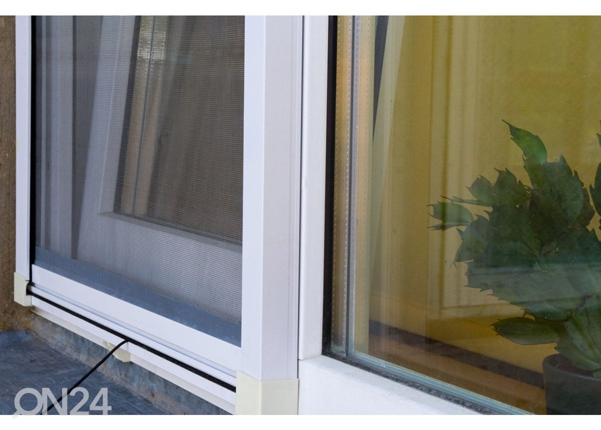 Hyönteissuoja-rullaverho ikkunan raameihin 140x170 cm kuvasuurennos