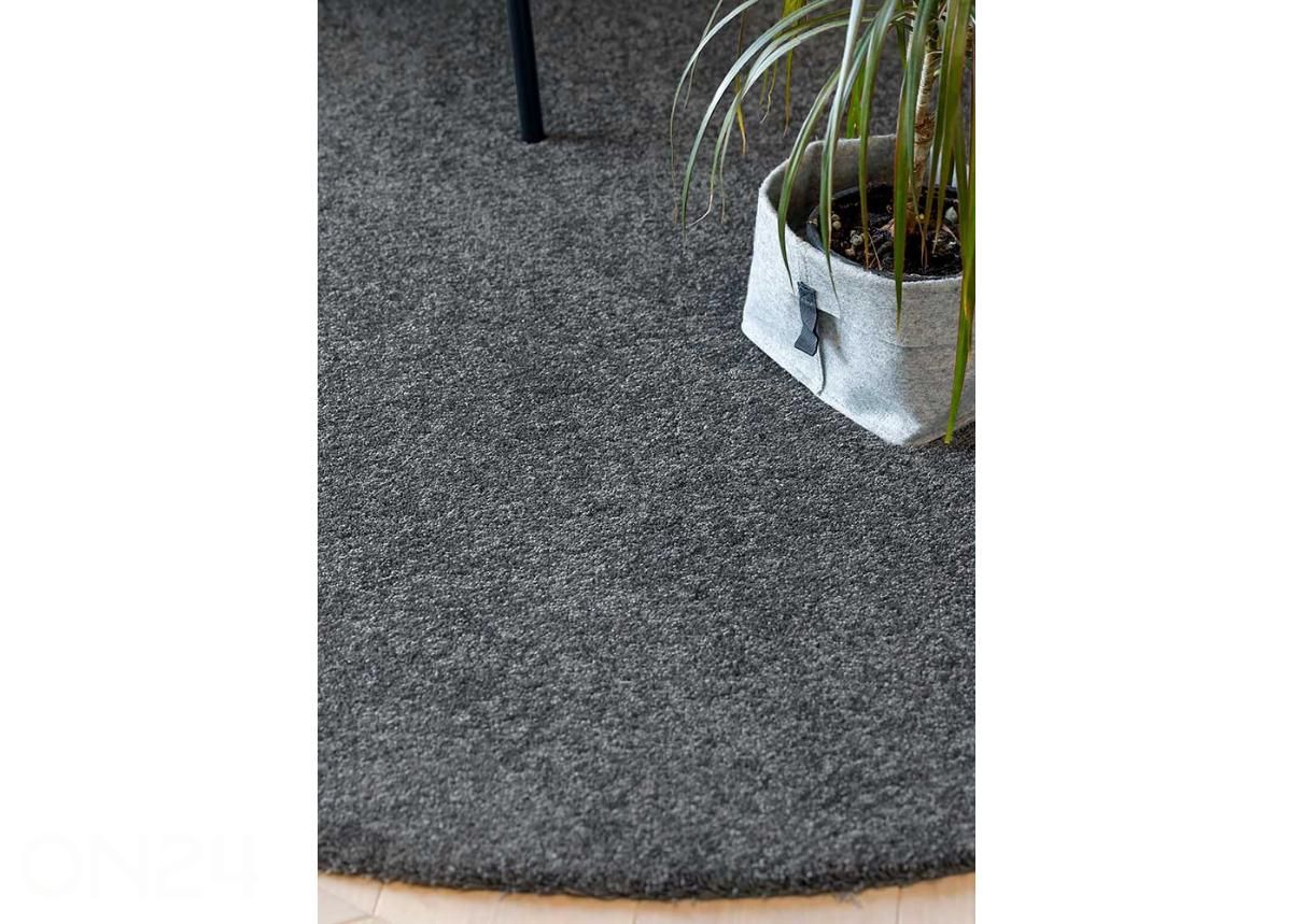 Narma röyhelöinen tuftattu matto Jazz™ grey 67x133 cm kuvasuurennos