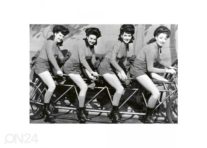 Non-woven kuvatapetti Women on bicycle 375x250 cm kuvasuurennos