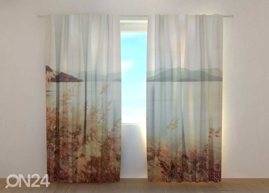 tGrass and Mountains in Vintage Style 240x220 cm kuvasuurennos