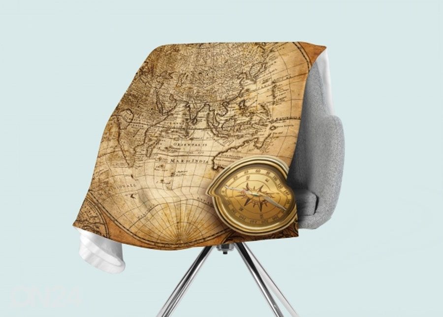 Torkkupeitto Old compass on the Map 130x150 cm kuvasuurennos mitat