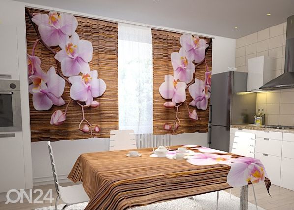 Puolipimentävä verho ORCHIDS AND TREE IN THE KITCHEN 200x120 cm