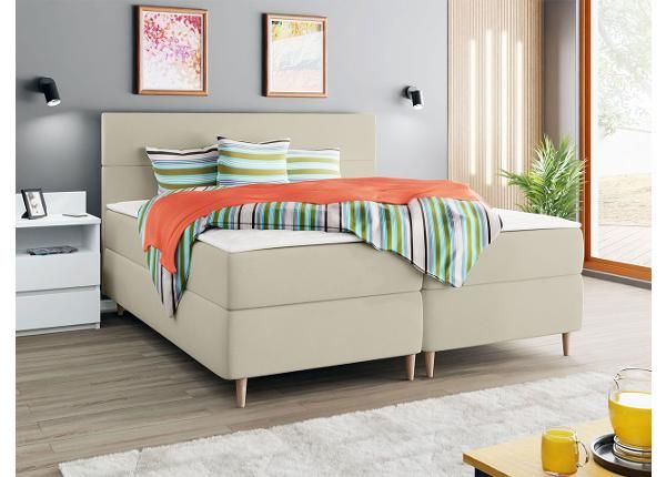 Jenkkisänky vuodevaatelaatikolla Indiana