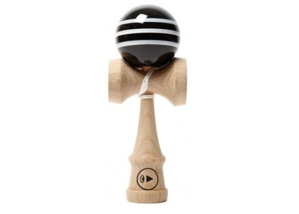 Kendama Play Pro II Black Delicious 18,5 cm