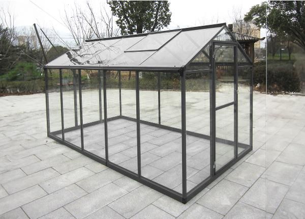 Lasinen kasvihuone 5,7 m² hall