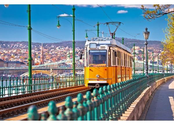 Non-woven kuvatapetti Historic Yellow Tramway