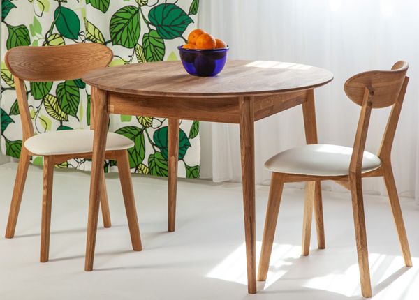 Tammi ruokapöytä Scan 100x100/130 cm+ 2 tuolia Irma